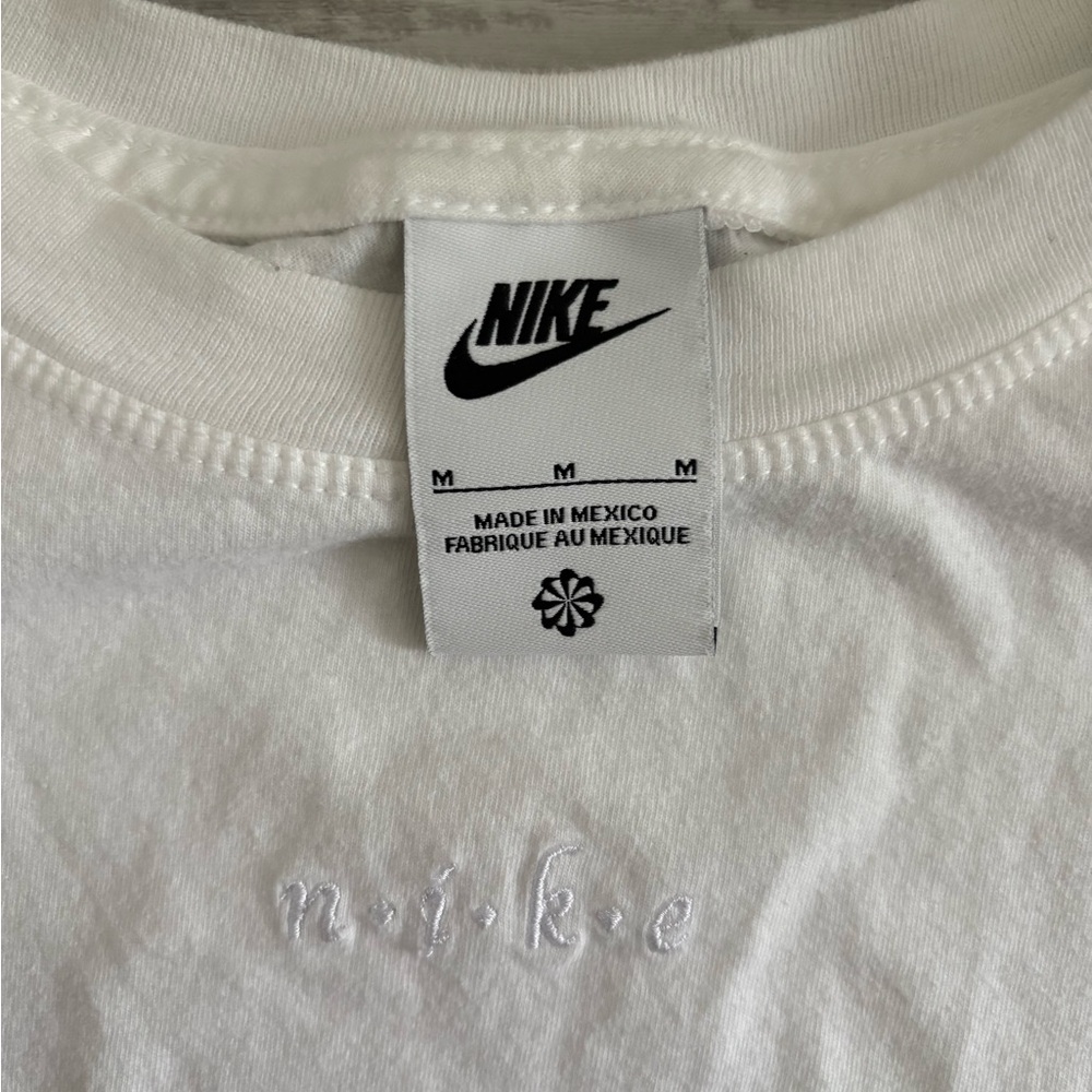 Nike White T-Shirt